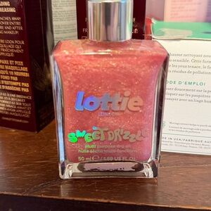 Lottie sweet drizzle